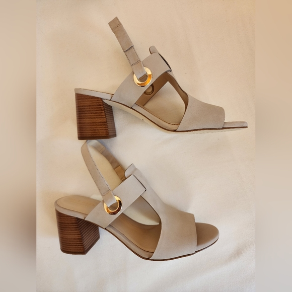 Cole Haan Beige Grey Block Heel Sandals 8.5 NWOB - Picture 4 of 5